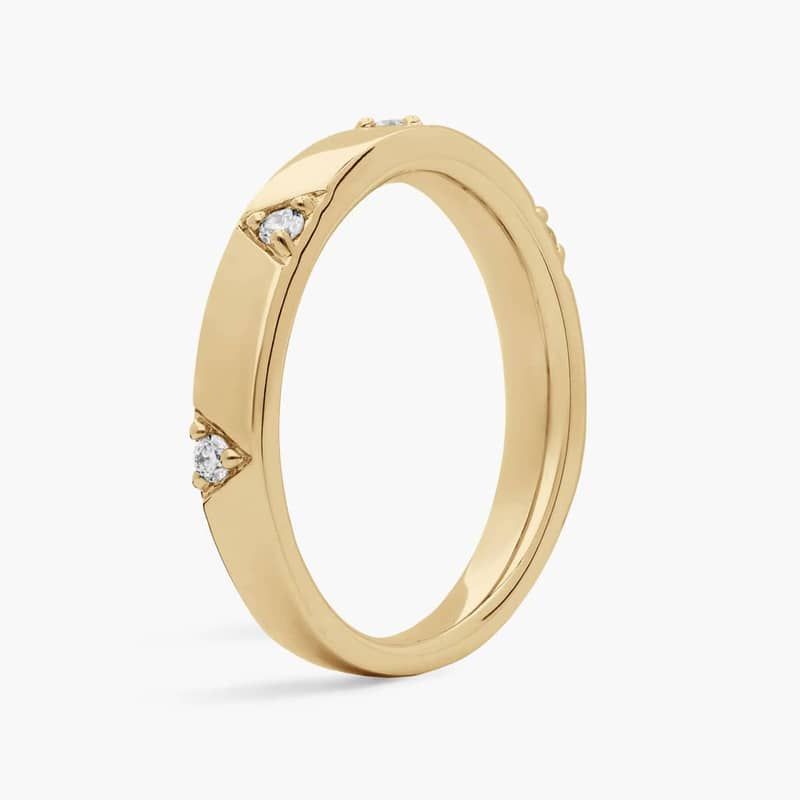 Fashion Diamond Ring in 14K Yellow Gold (1/10 Ct. Tw.)