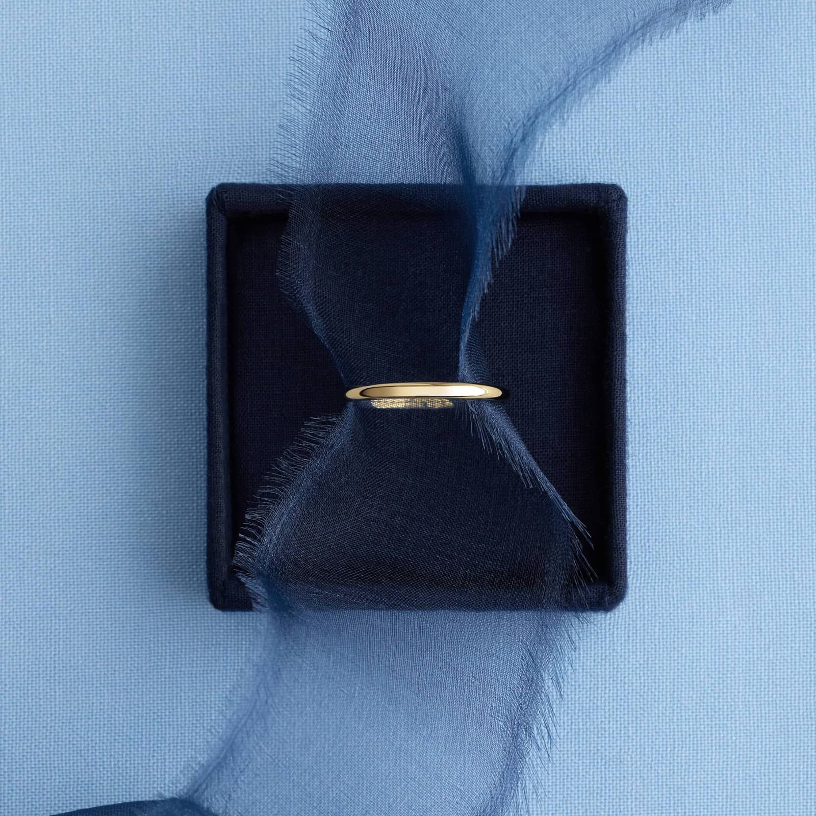 Mid-weight Comfort Fit Wedding Ring in 14k Yellow Gold (2mm)