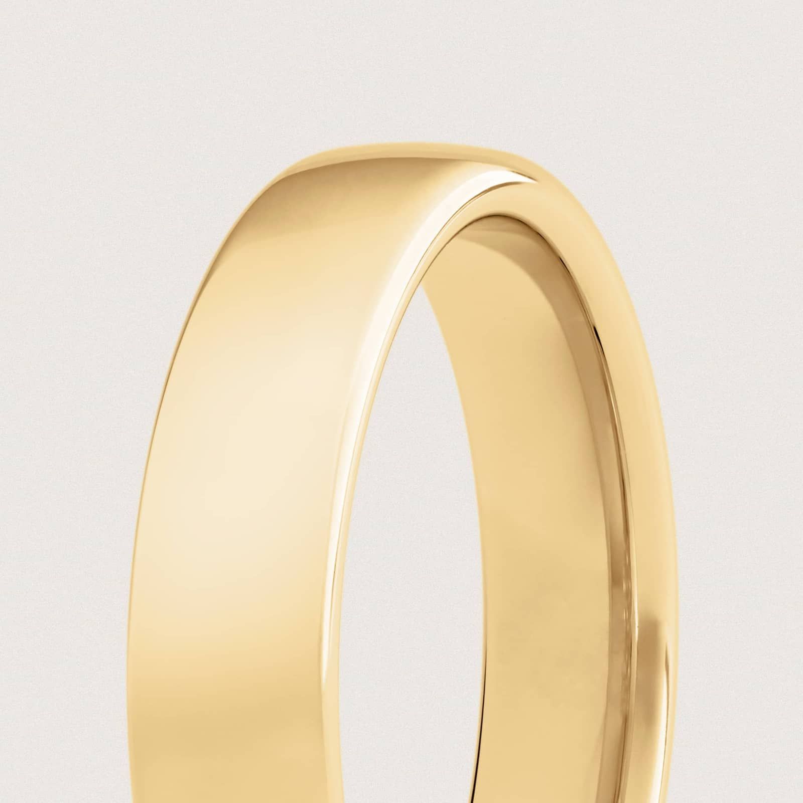 Low Dome Comfort Fit Wedding Ring in 18k Yellow Gold (5mm)