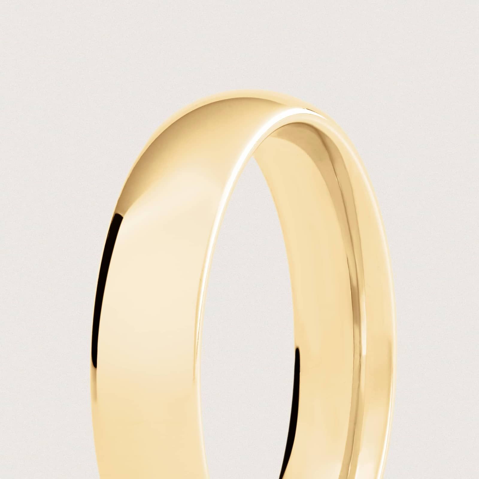 Skyline Comfort Fit Wedding Ring in 18k Yellow Gold (5mm)