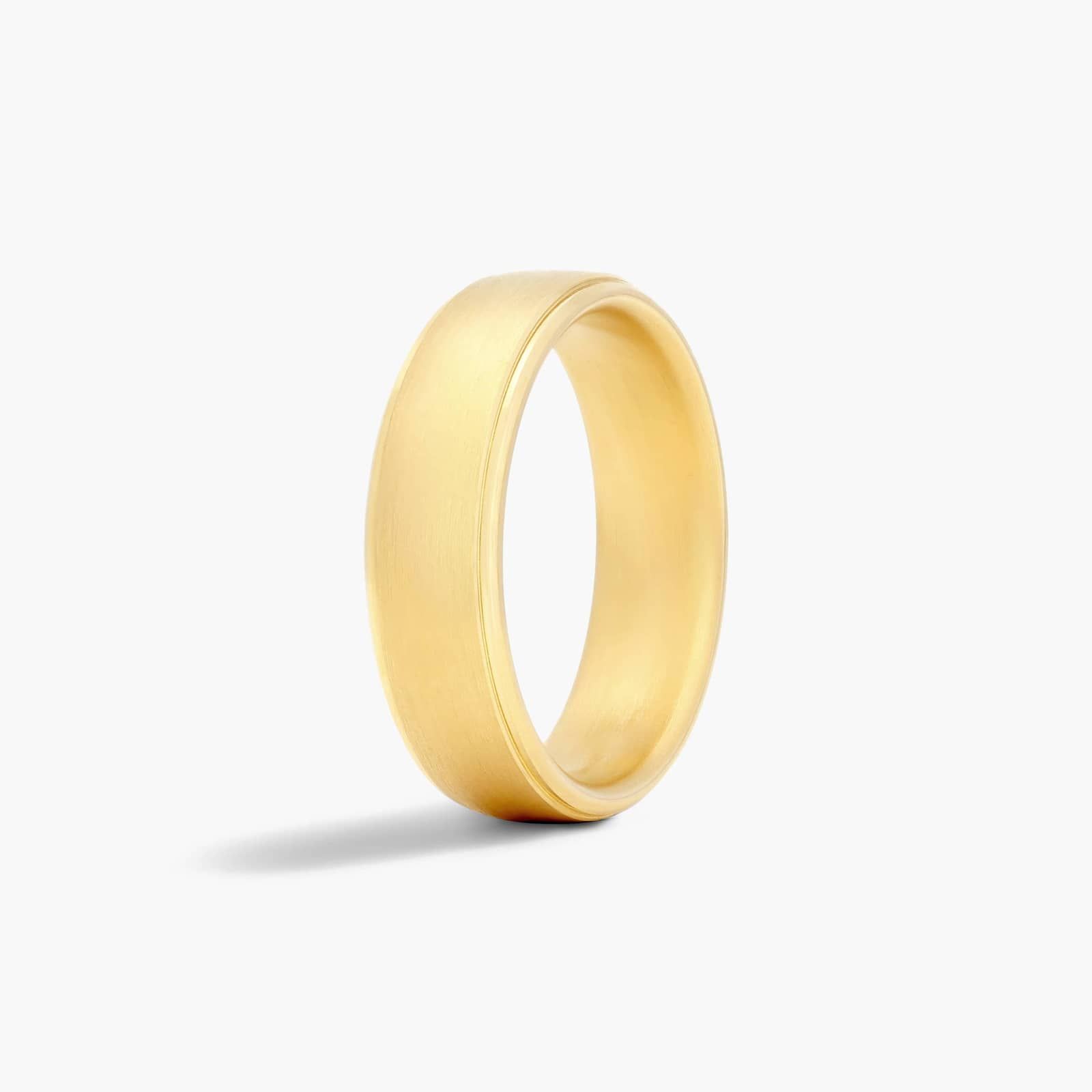 Comfort Fit Satin Center High Polished Drop Edge Men's Wedding Band In 18K Yellow Gold (6.50mm) By James Allen