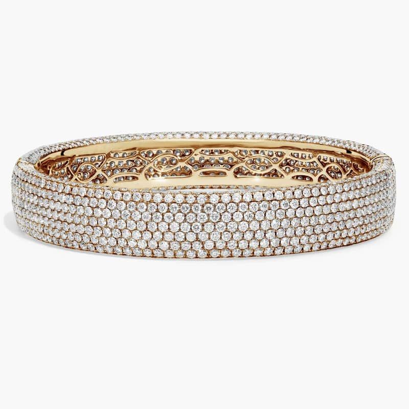 Diamond Pavé Bangle Bracelet in 18K Yellow Gold (15 ct. tw.)