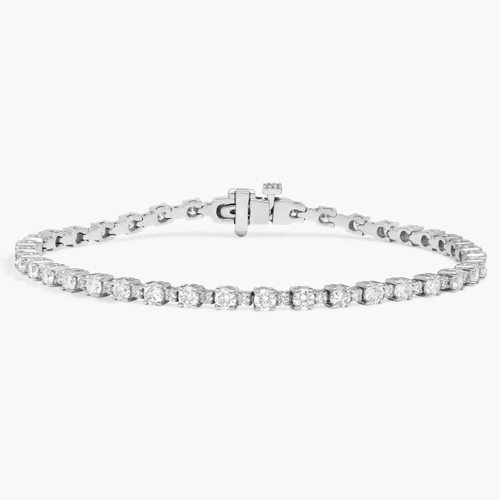 Alternating Size Diamond Tennis Bracelet in 14k White Gold (3 1/4 ct. tw.)