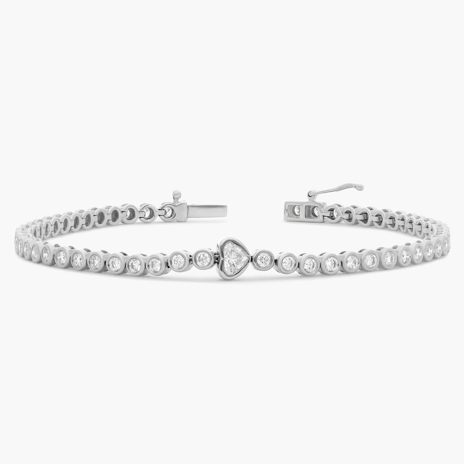 Round Diamond Tennis Bracelet with Bezel Heart Center in 14K White Gold