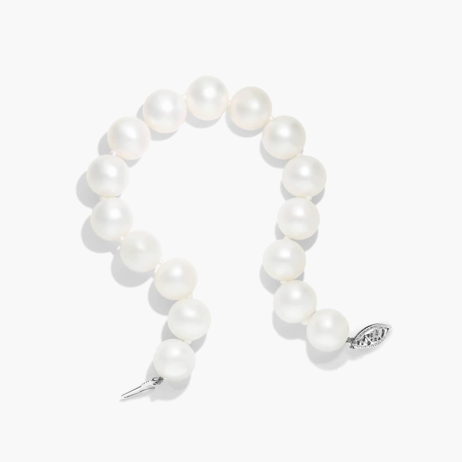 Freshwater Cultured Pearl Fish Clasp Bracelet In 14K White Gold (10-11 mm) By James Allen