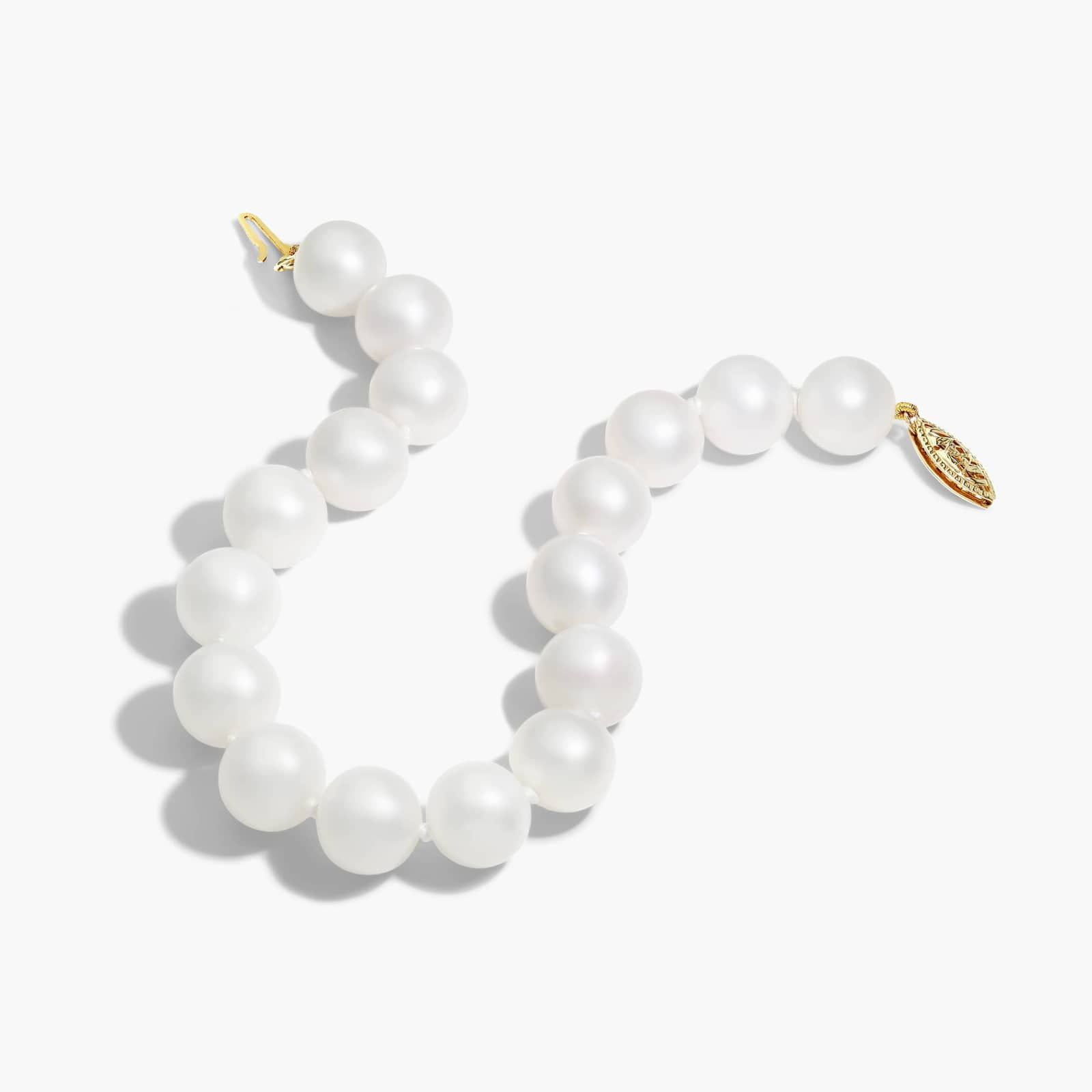 Freshwater Cultured Pearl Fish Clasp Bracelet In 14K Yellow Gold (9-10 mm) By James Allen