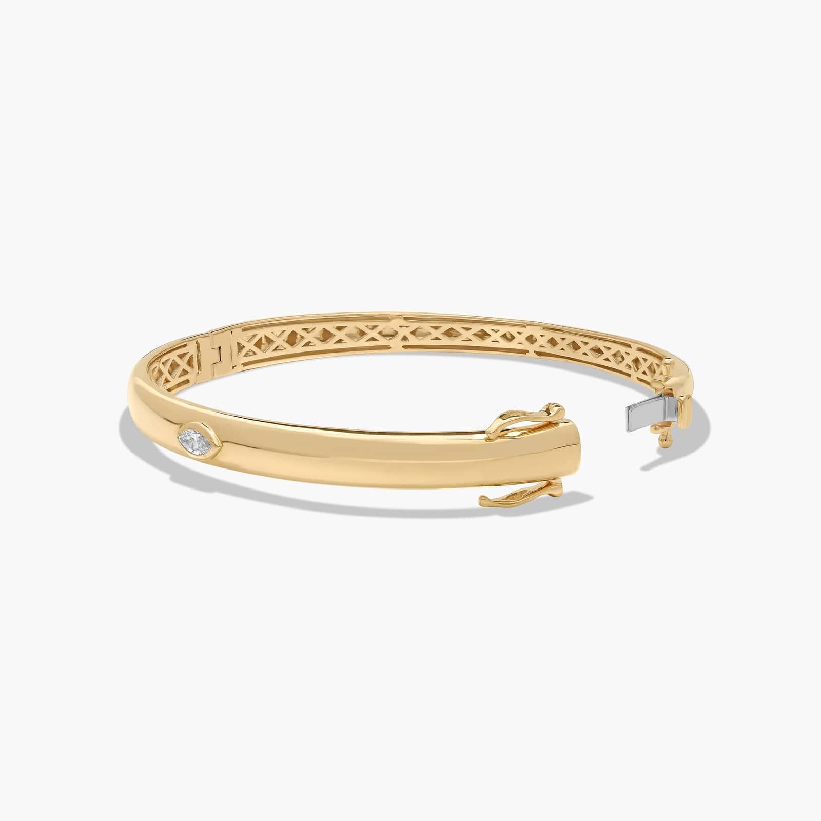 14K Yellow Gold Fancy Bezels Lab Grown Marquise Diamond Bangle Bracelet By James Allen