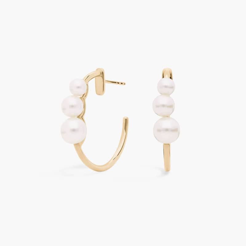 Graduated Freshwater Pearl Hoop Earrings in 14k Yellow Gold