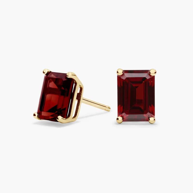 Emerald Cut Birthstone Garnet Stud Earrings in 14K Yellow Gold (7x5mm)