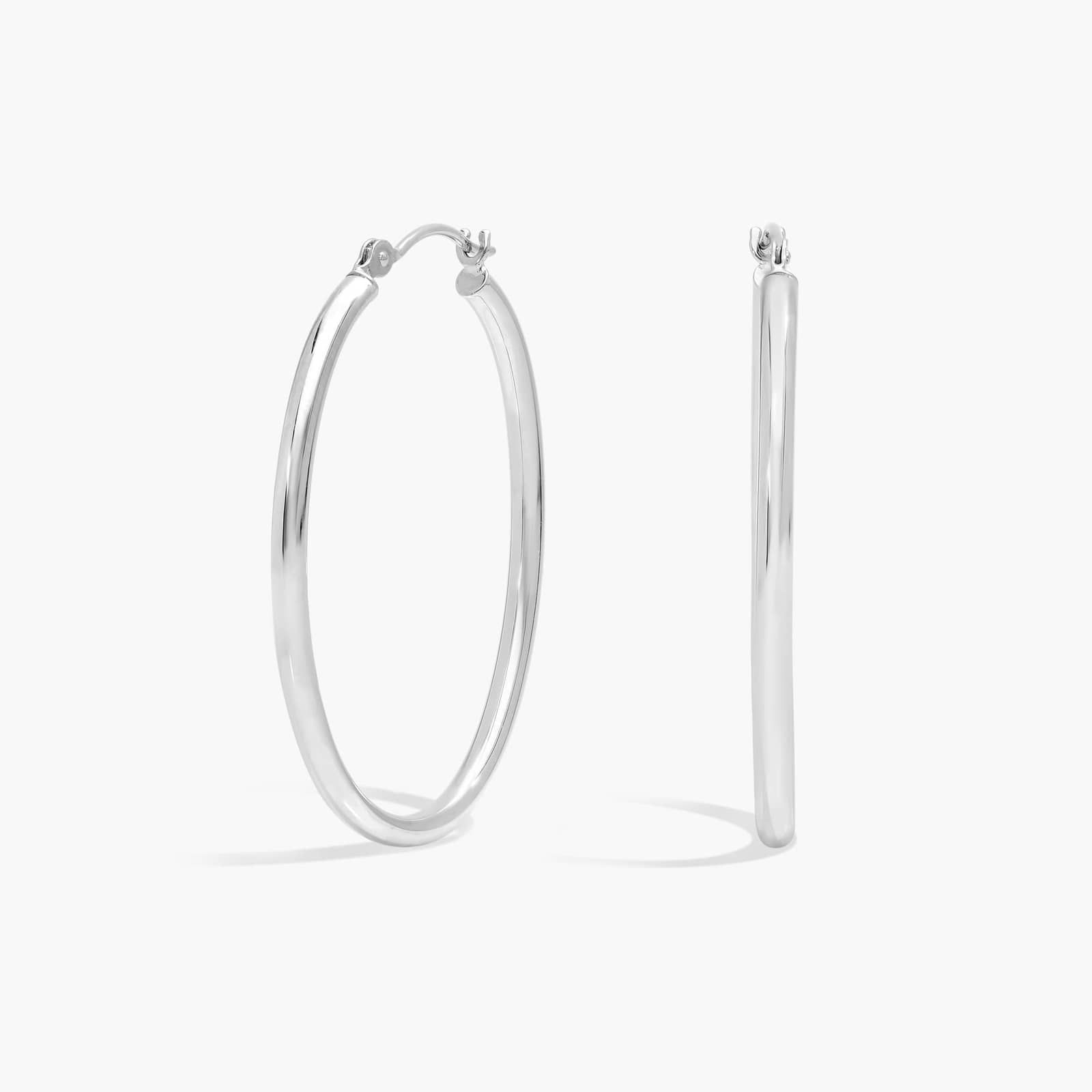 Oval Hoop Earrings (2x30mm) in 14K White Gold