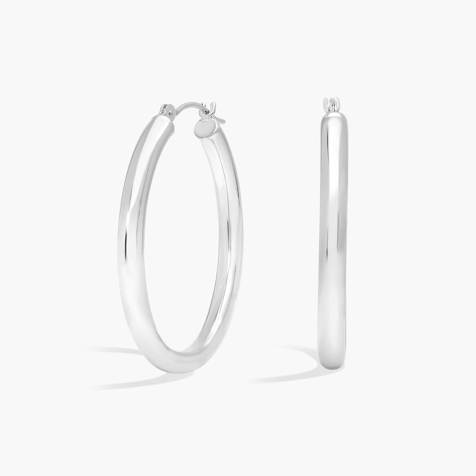 Oval Hoop Earrings (3x30mm) in 14K White Gold