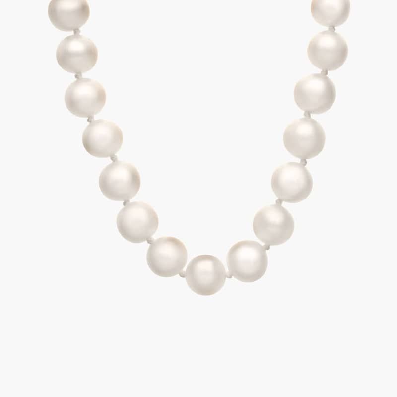 36" Freshwater Cultured Pearl Strand Necklace in 14k Yellow Gold (8.0-8.5mm)