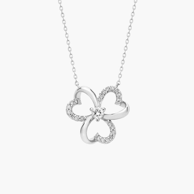 Heart Petal Diamond Flower Necklace in 14K White Gold (1/4 Ct. Tw.)