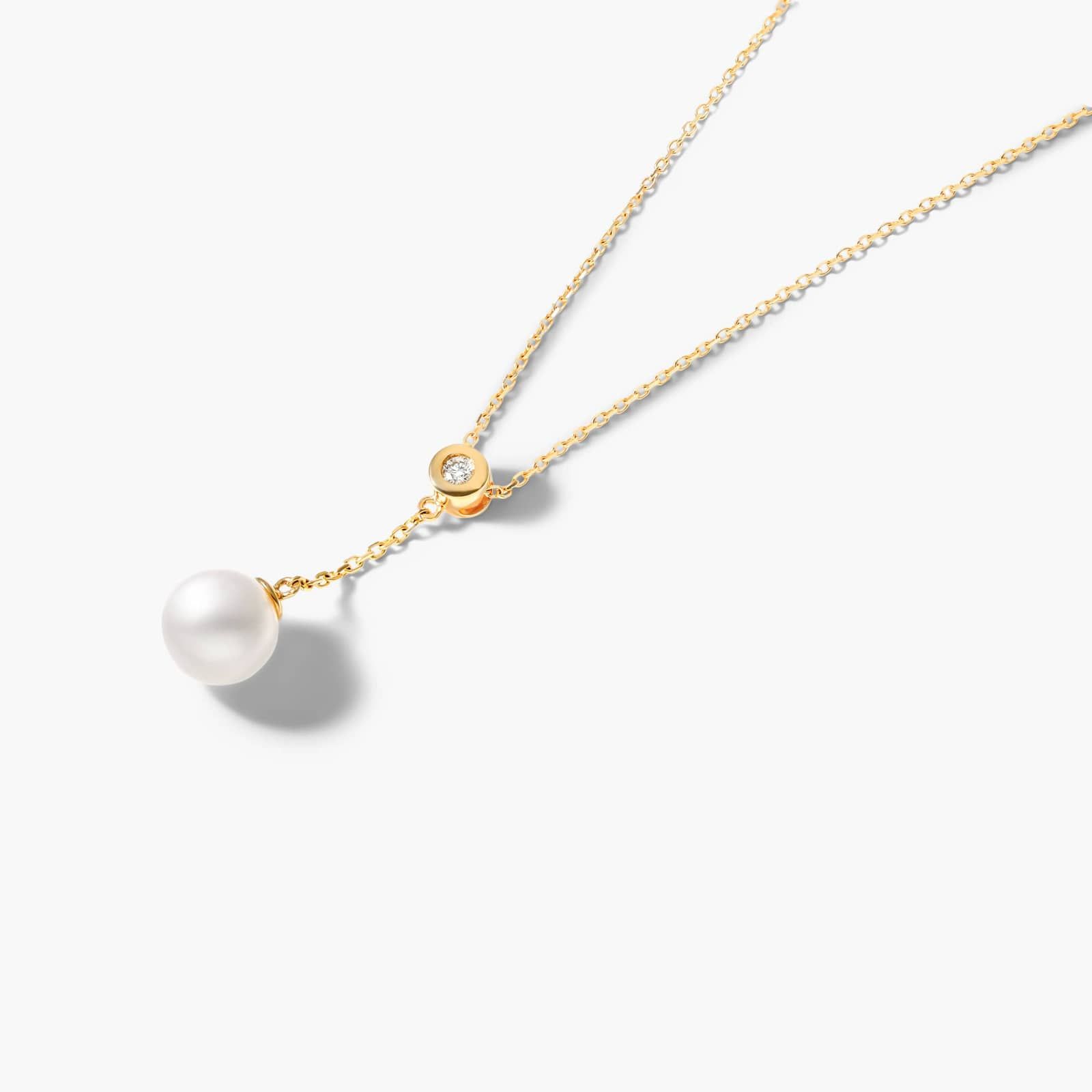 14K Yellow Gold Freshwater Pearl and Bezel Set Diamond Drop Necklace (8.0-8.5mm) By James Allen