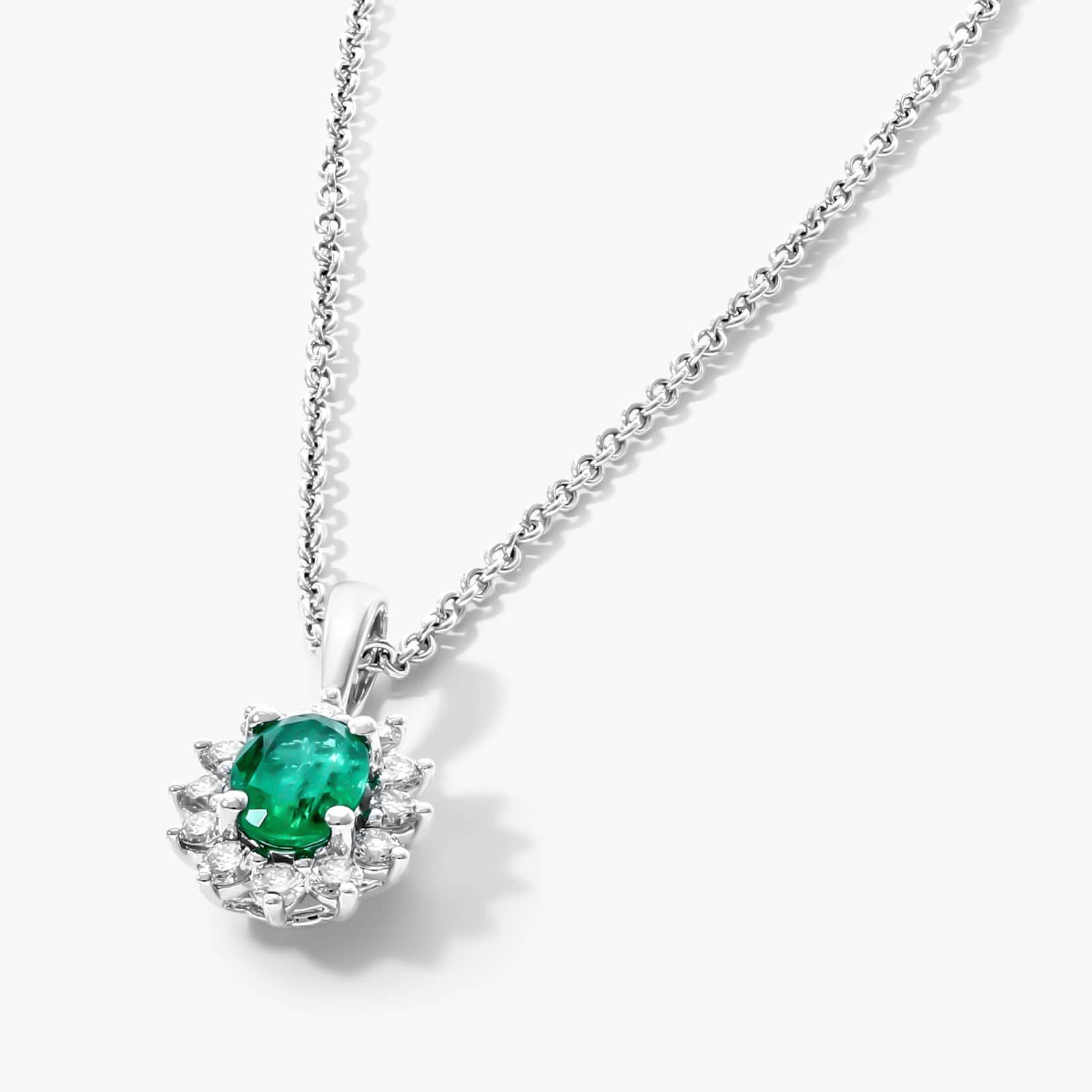 18K White Gold Oval Halo Emerald And Diamond Necklace By James Allen
