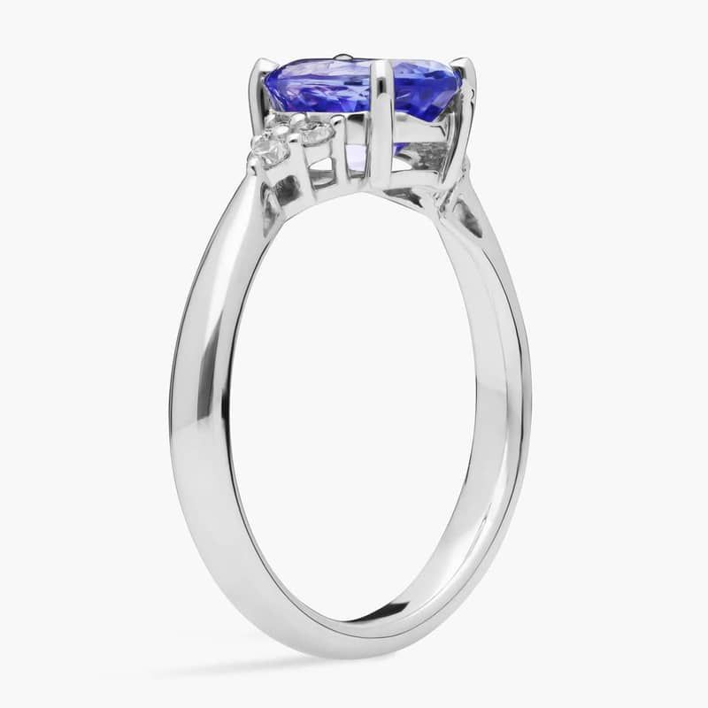 Oval Tanzanite and Diamond Ring in 14k White Gold (8x6mm)