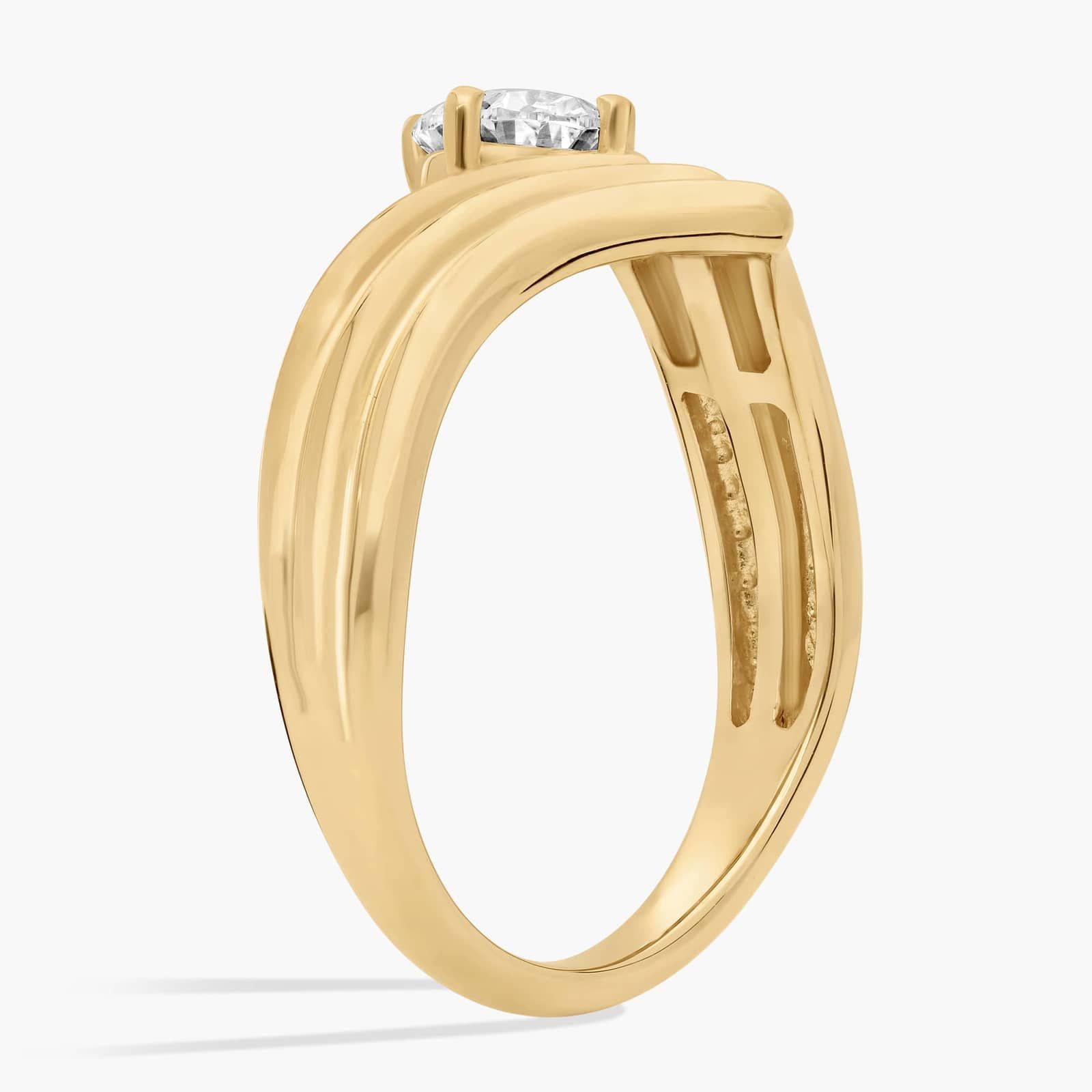 Oval Solitaire Diamond 3 Row Chevron Ring in 14K Yellow Gold (3/4 Ct. Tw.)