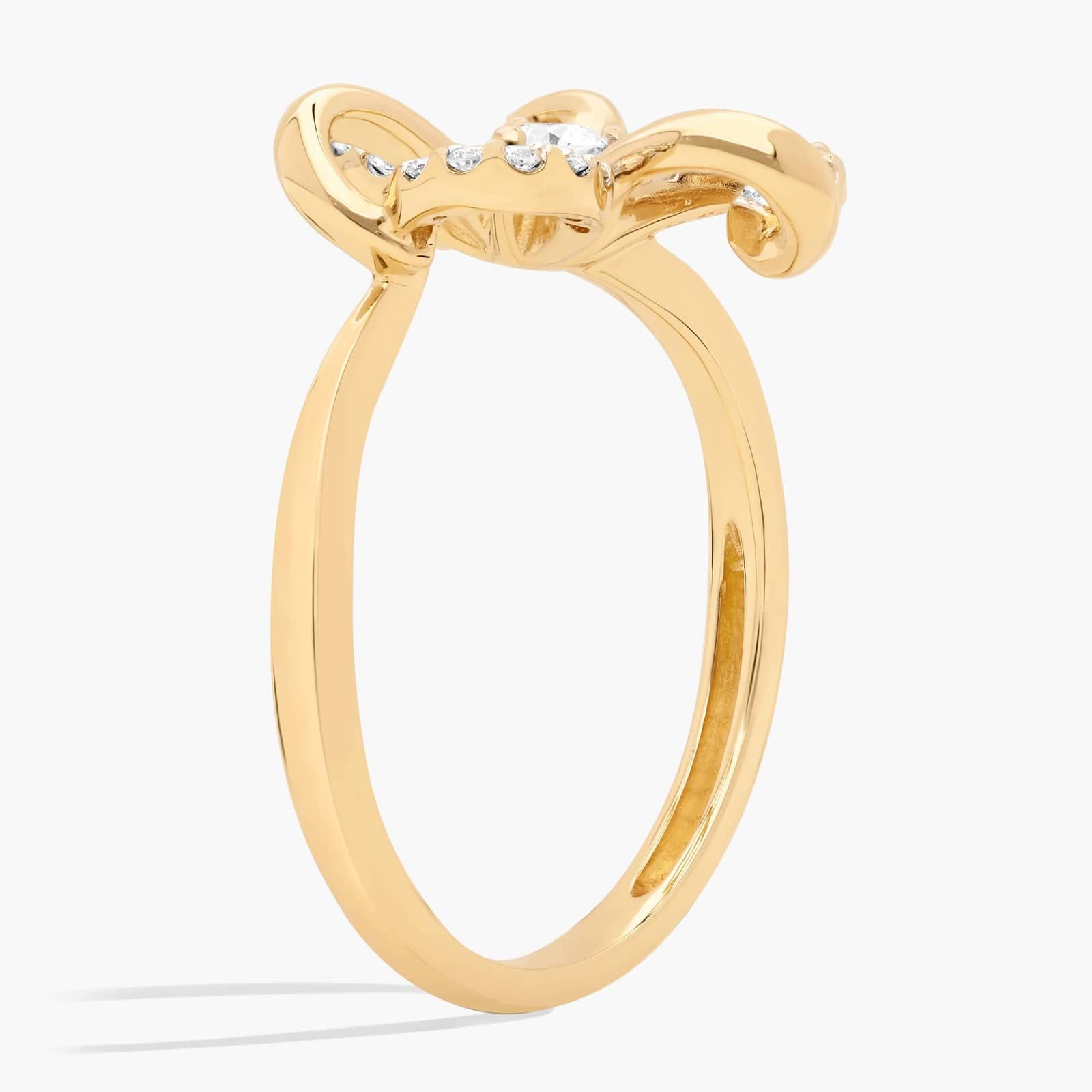 Heart Petal Diamond Ring in 14K Yellow Gold (1/4 Ct. Tw.)
