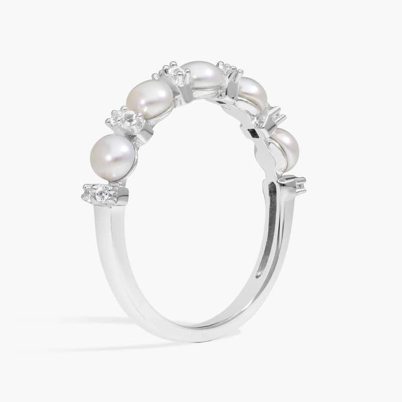 Pearl and Diamond Ring in 14K White Gold