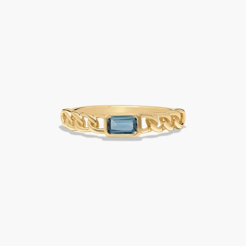 Radiant Reflections Blue Topaz Curb Chain Ring In 14K Yellow Gold