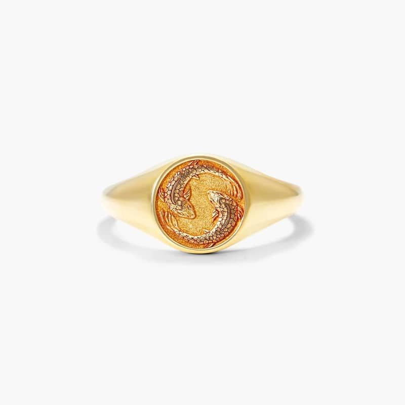 Pisces Zodiac Signet Ring In 14K Yellow Gold