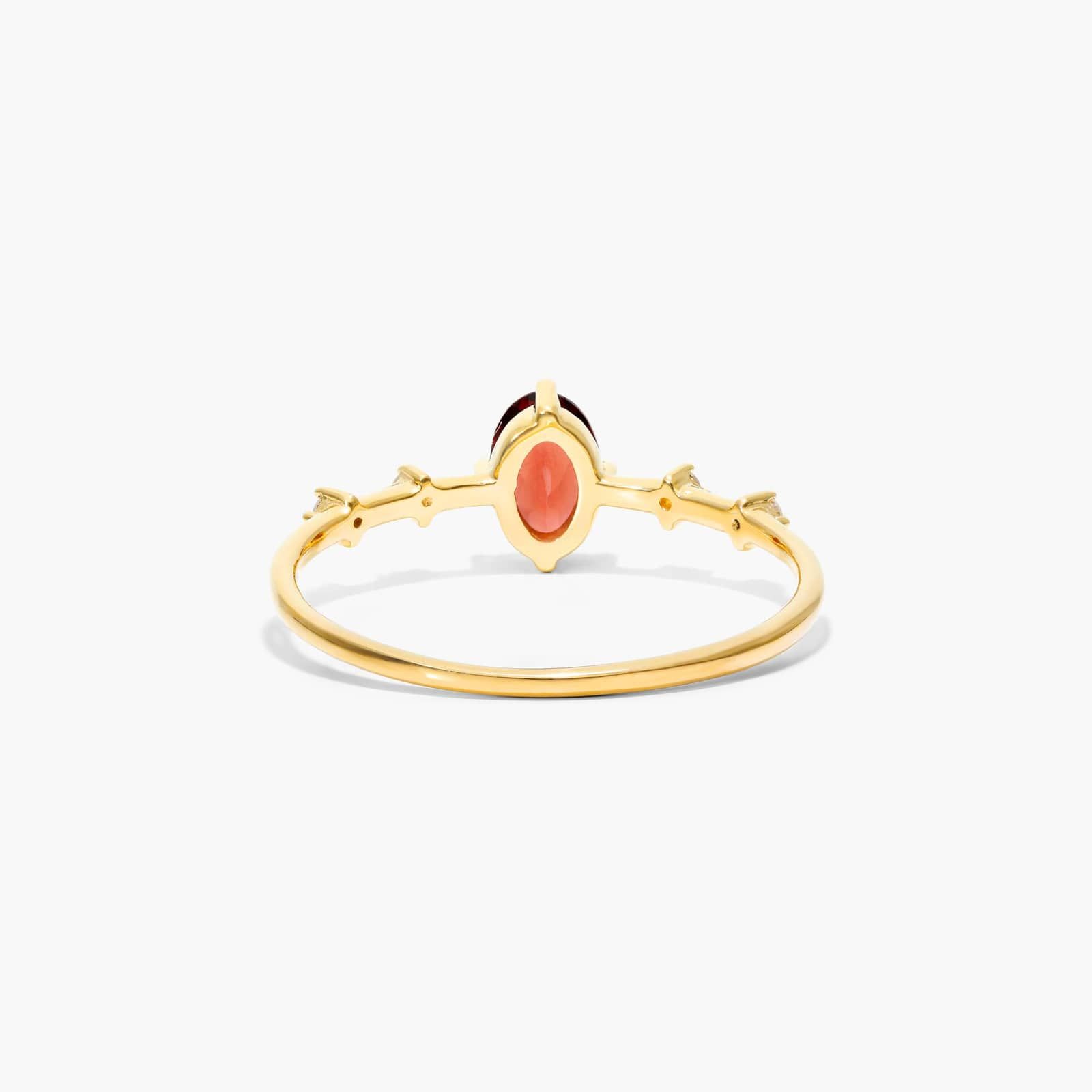 Oval Garnet And Diamond Birthstone Ring In 14K Yellow Gold