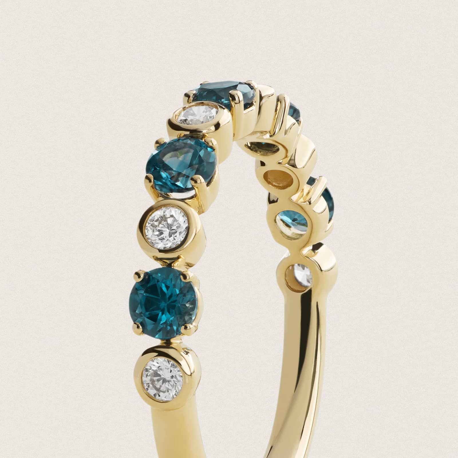 Montana Sapphire & Round Diamond Alternating Bezel & Prong Ring in 14K Yellow Gold