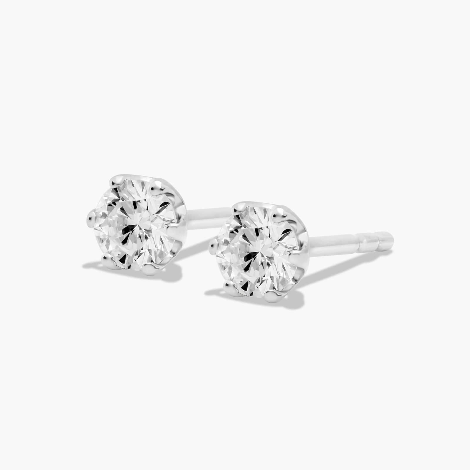 Scallop Basket 0.25 CTW Diamond Stud Earrings In 14K White Gold