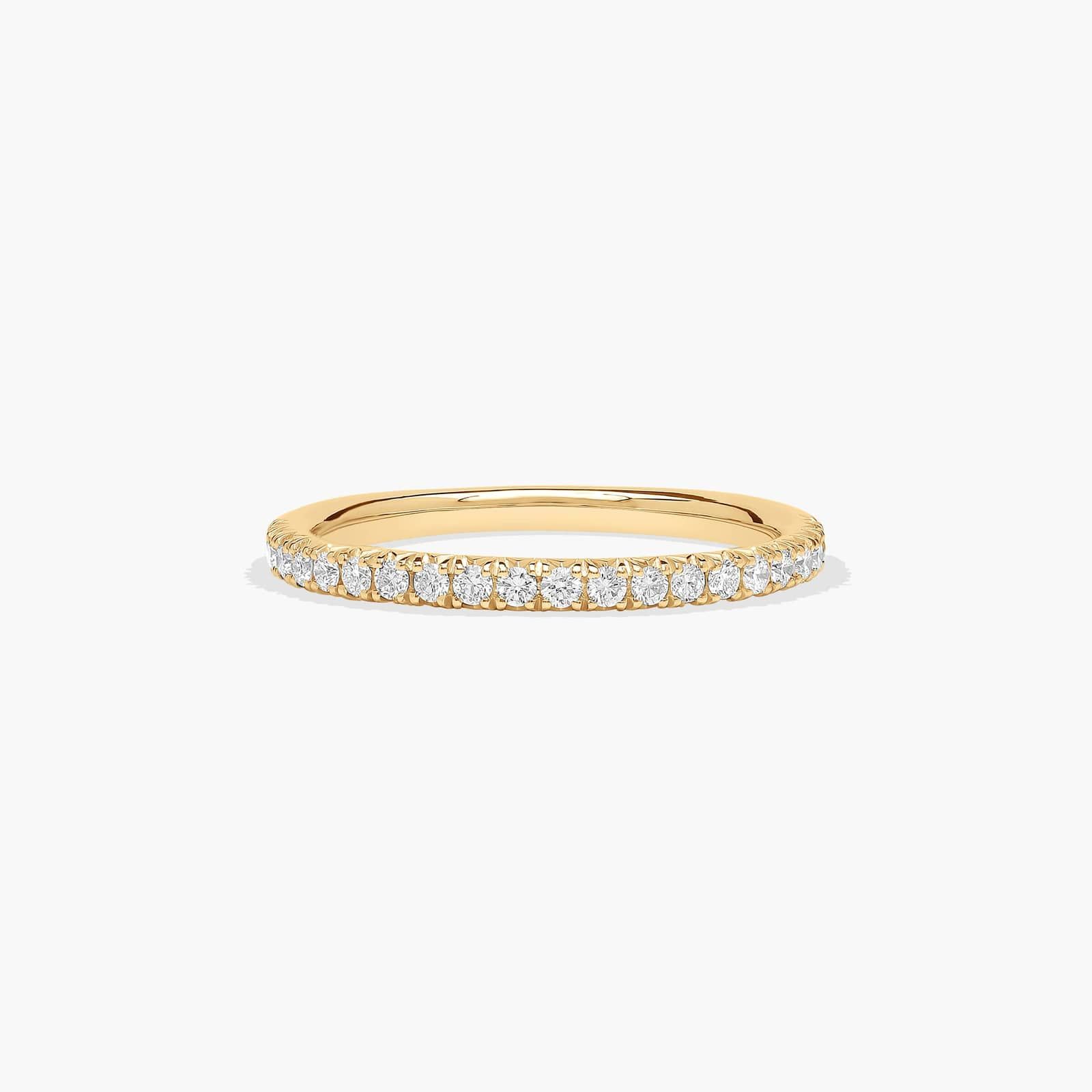 Outline Pavé Diamond Wedding Ring In 14K Yellow Gold (1.50mm)