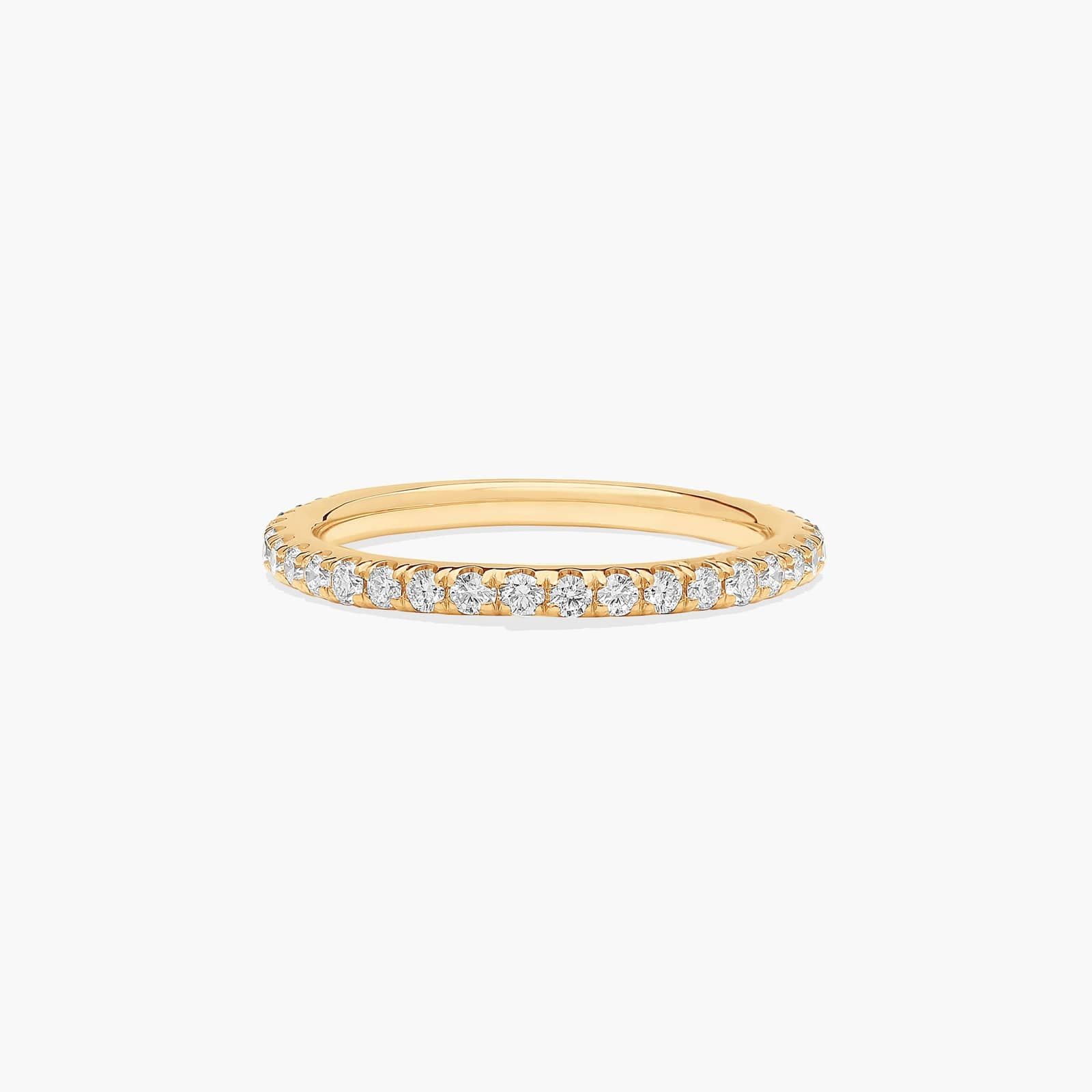 Classic Pavé Diamond Wedding Ring In 18K Yellow Gold (1.50mm)
