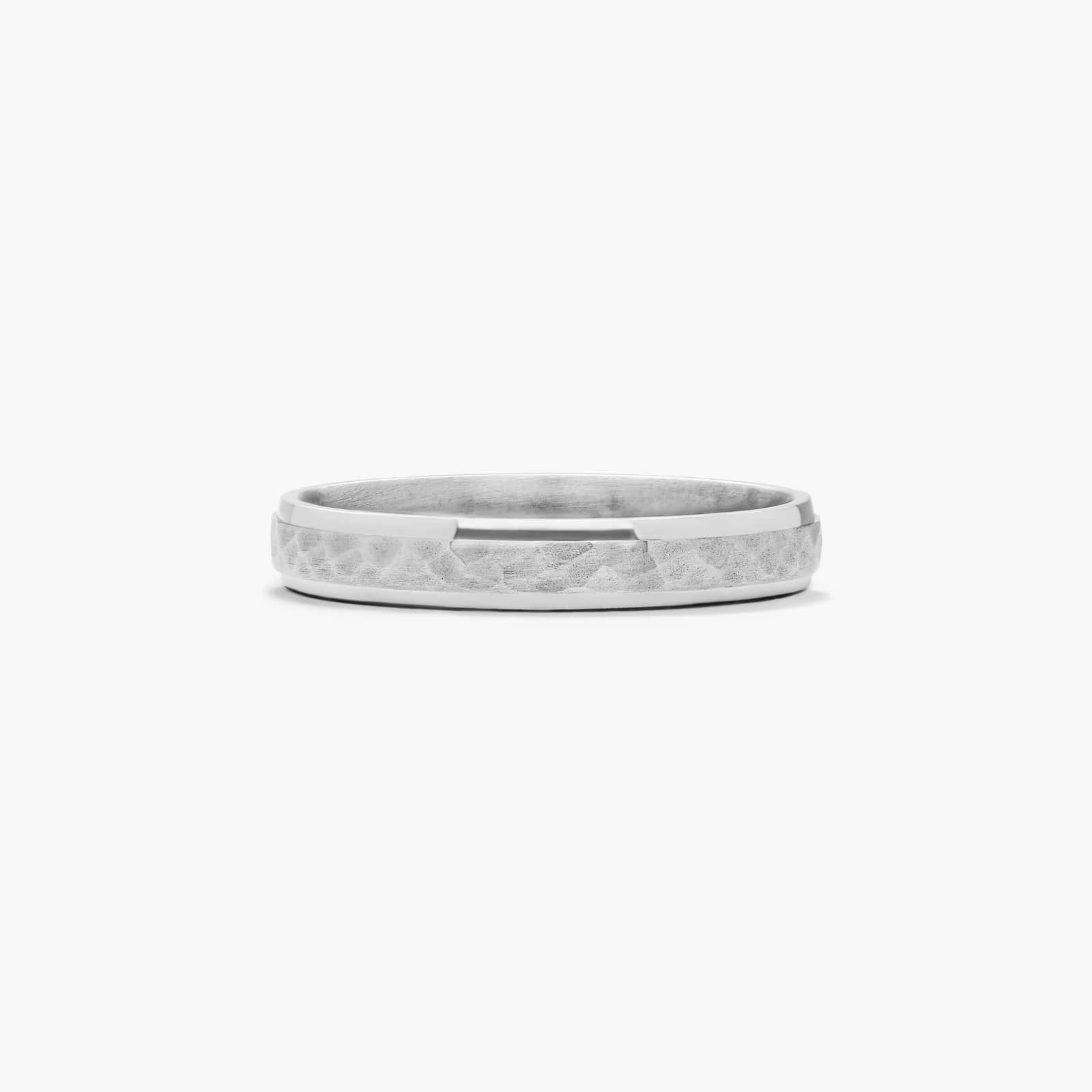 Comfort Fit Hammered Men's Wedding Band In 18K White Gold (4.00mm)