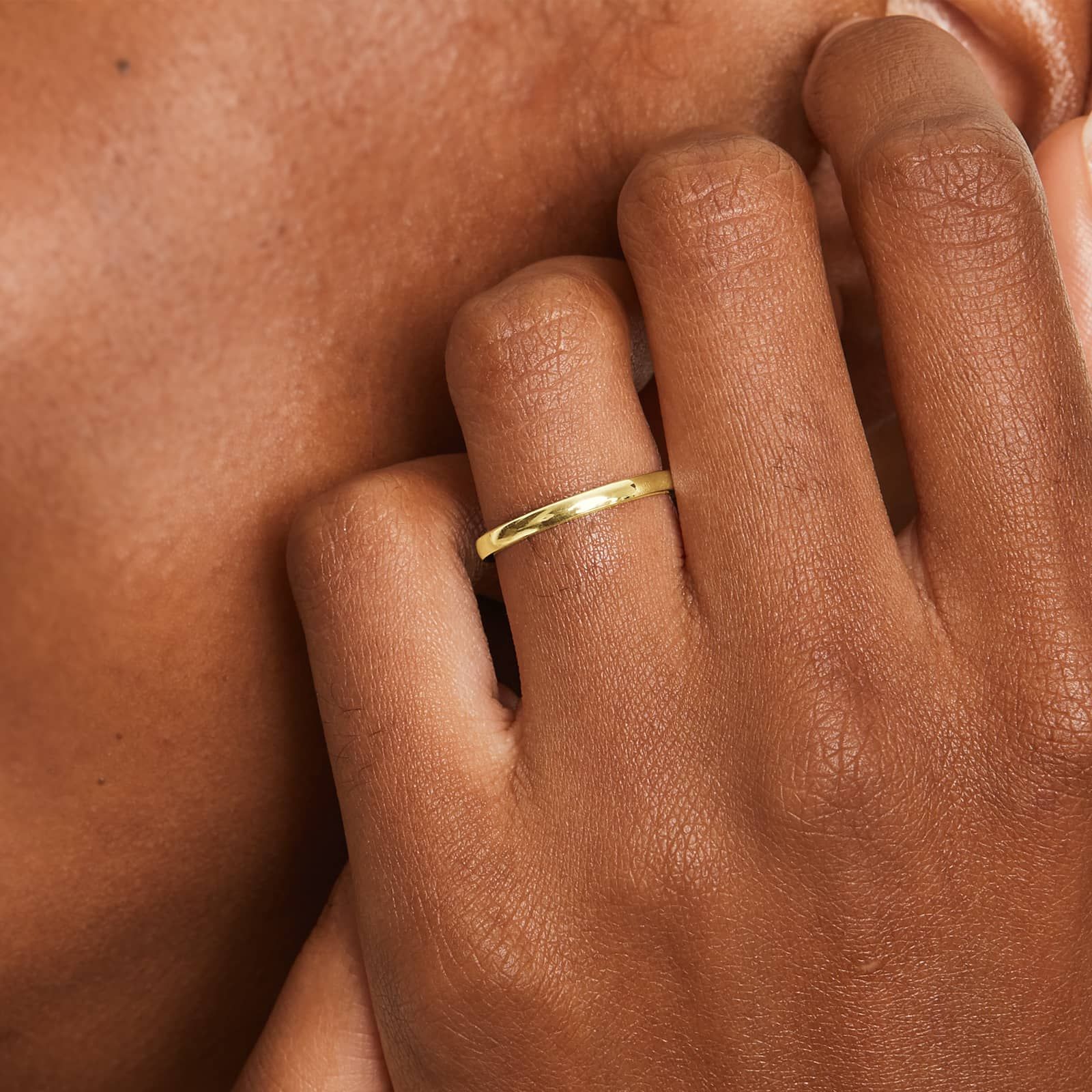 Comfort Fit Wedding Ring In 14K Yellow Gold (2.00mm)