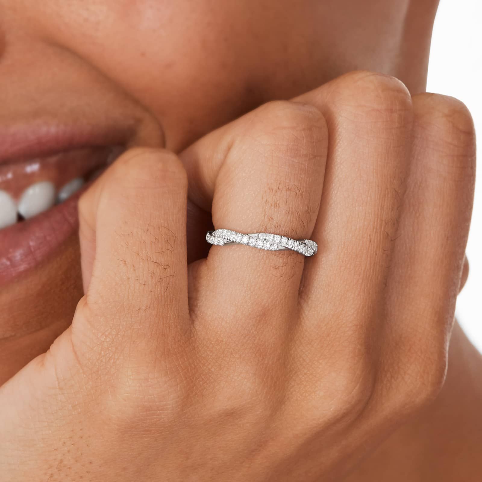 Pavé Rope Diamond Wedding Ring In 18K White Gold (2.60mm)