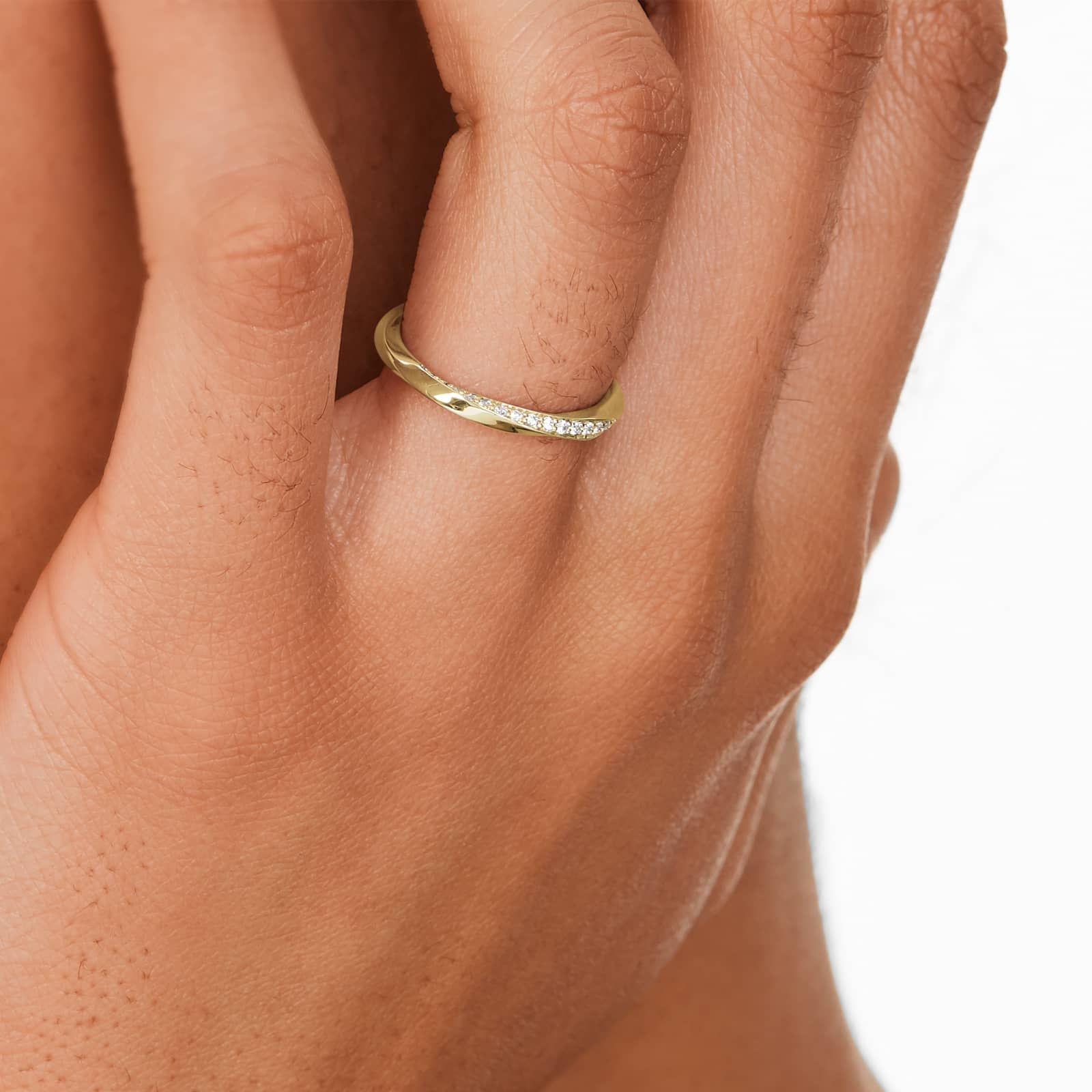 Helix Pavé Diamond Wedding Ring In 18K Yellow Gold (3.00mm)