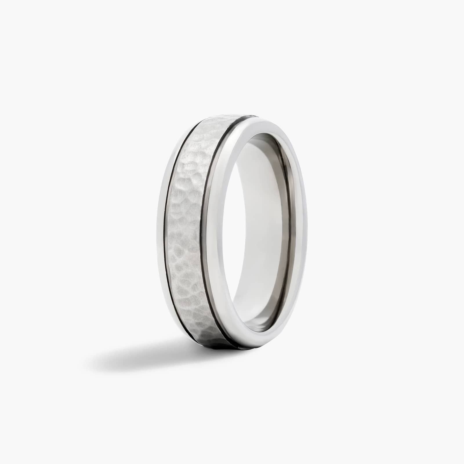 Comfort Fit Hammered Finish Men's Wedding Band In Titanium (7.00mm)