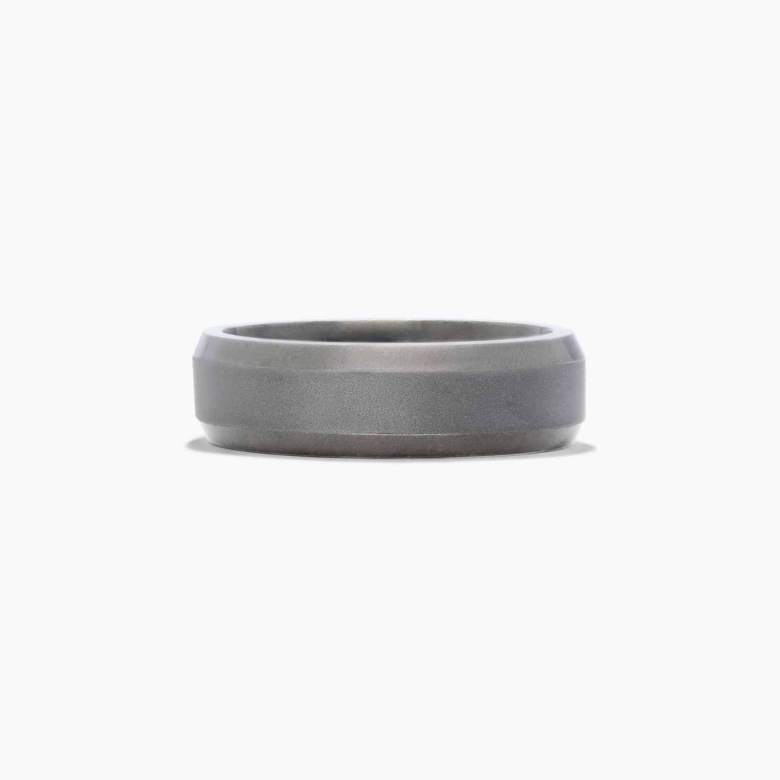 Comfort Fit Beveled Edge Men's Wedding Band In Tantalum (7.00mm)