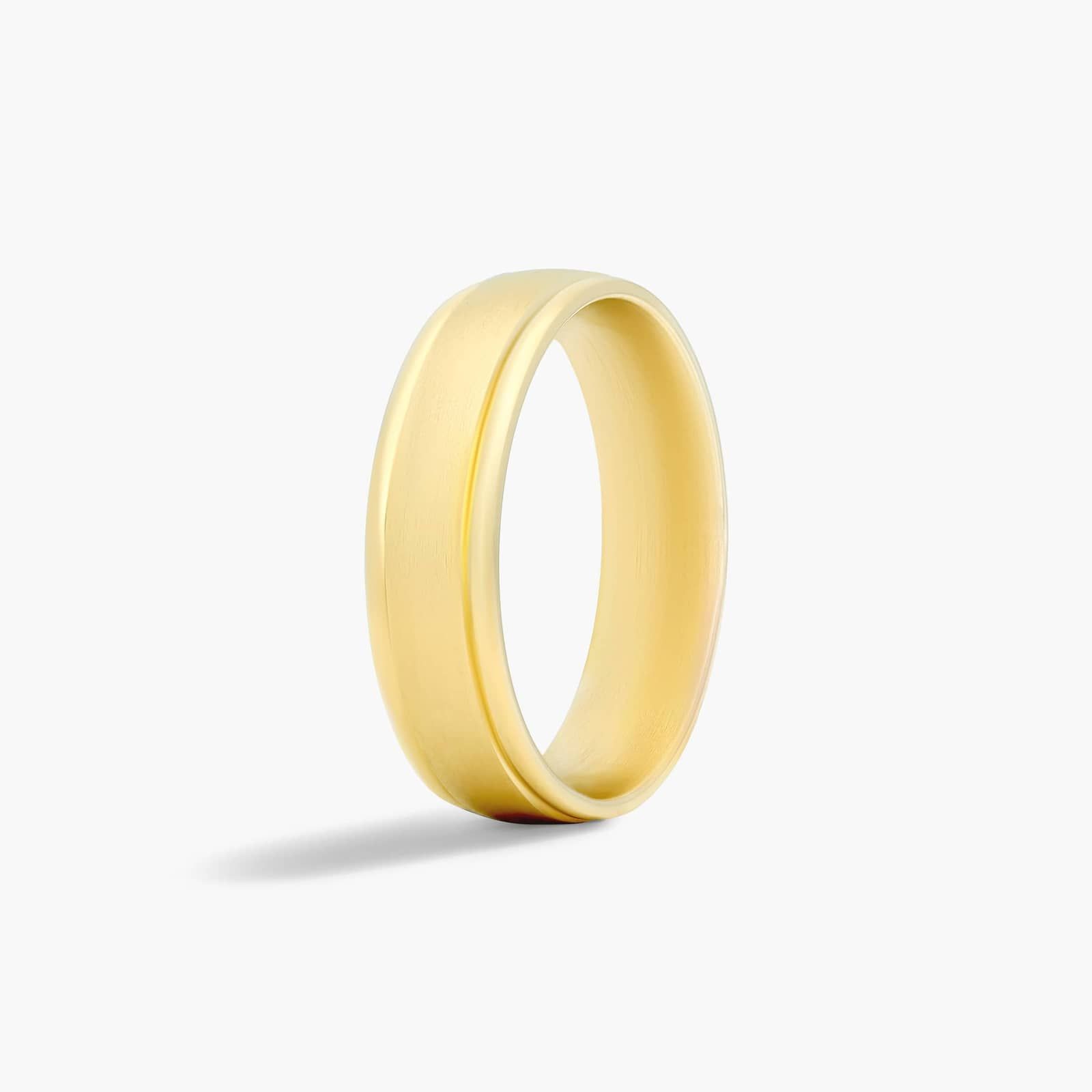 Comfort Fit Grooved Polished Men's Wedding Band In 18K Yellow Gold (6.00mm)