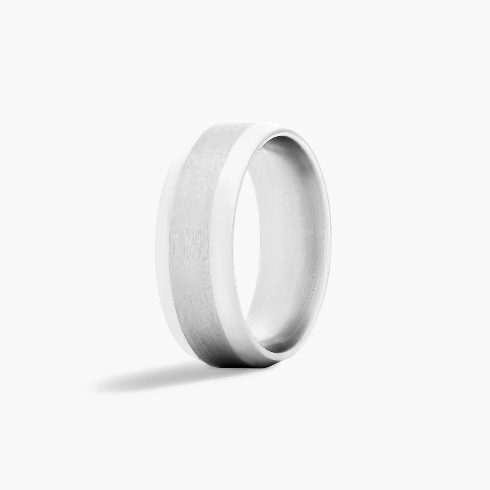 Comfort Fit Beveled Men's Wedding Band In Platinum (8.00mm)