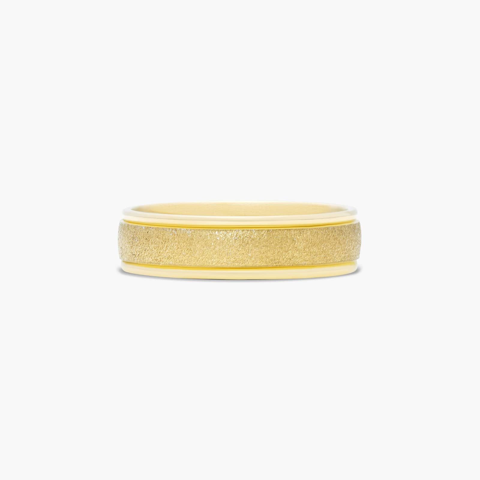 Comfort Fit Wire Finish Men's Wedding Band In 18K Yellow Gold (6.00mm)