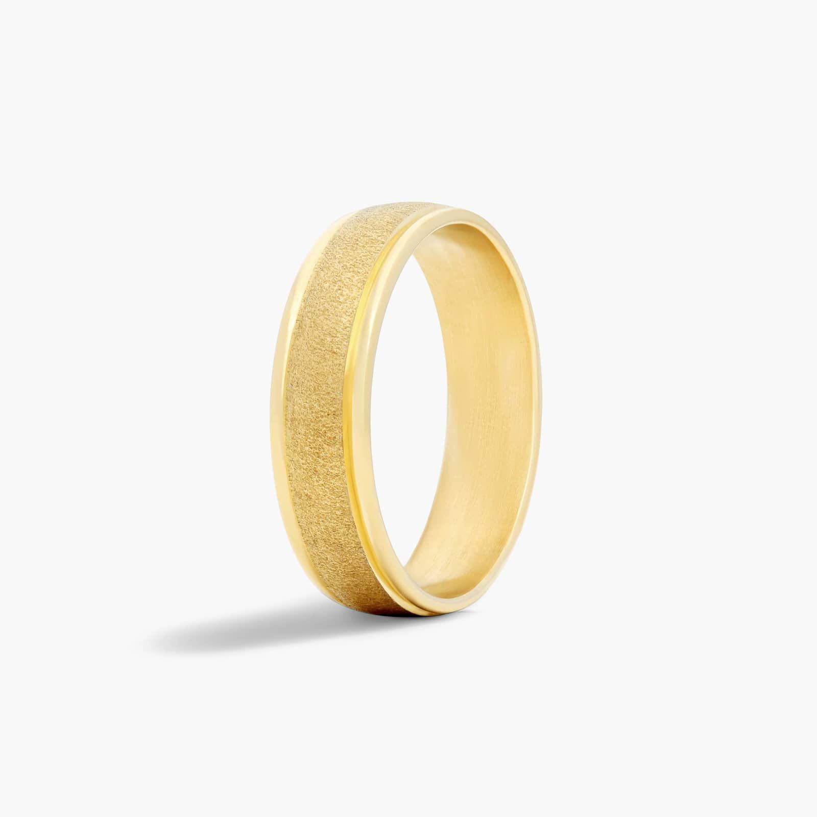 Comfort Fit Wire Finish Men's Wedding Band In 18K Yellow Gold (6.00mm)