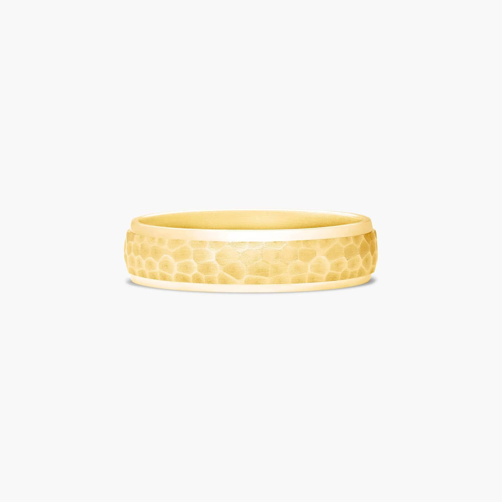 Comfort Fit Hammered Men's Wedding Band In 14K Yellow Gold (6.00mm)