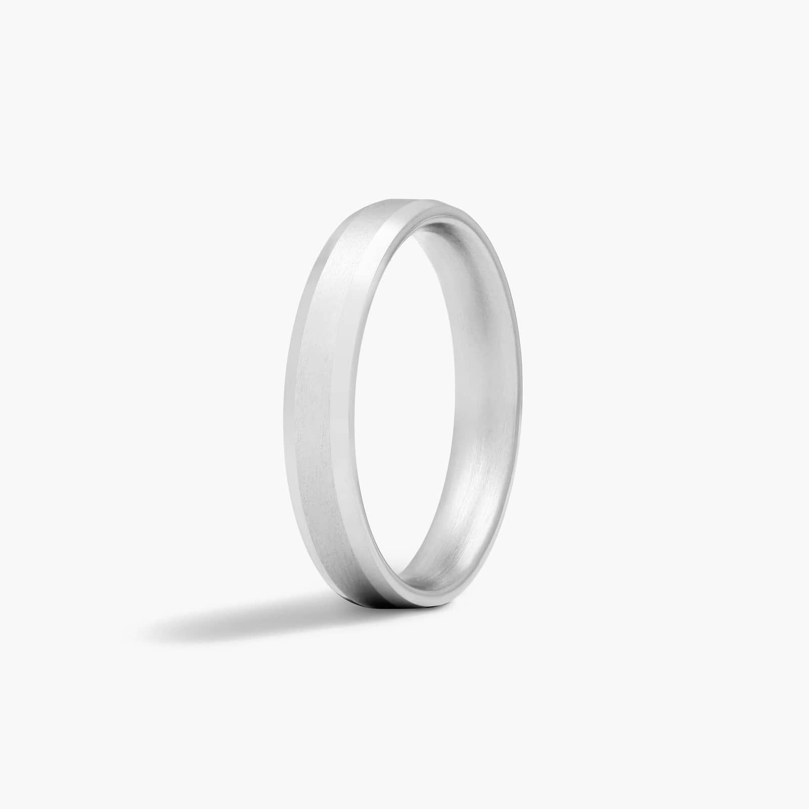 Comfort Fit Satin Beveled Edge Men's Wedding Band In 14K White Gold (4.00mm)