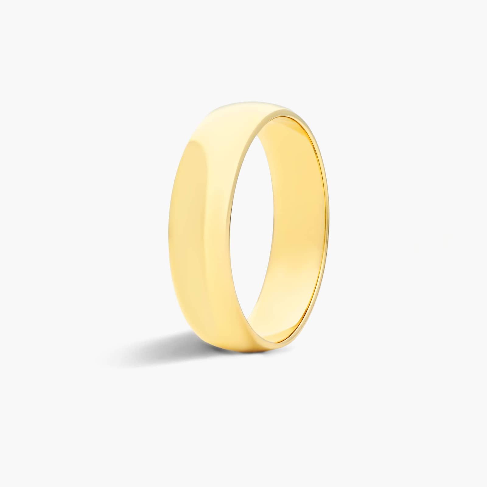 Traditional Slightly Curved Wedding Band In 18K Yellow Gold (6.00mm)