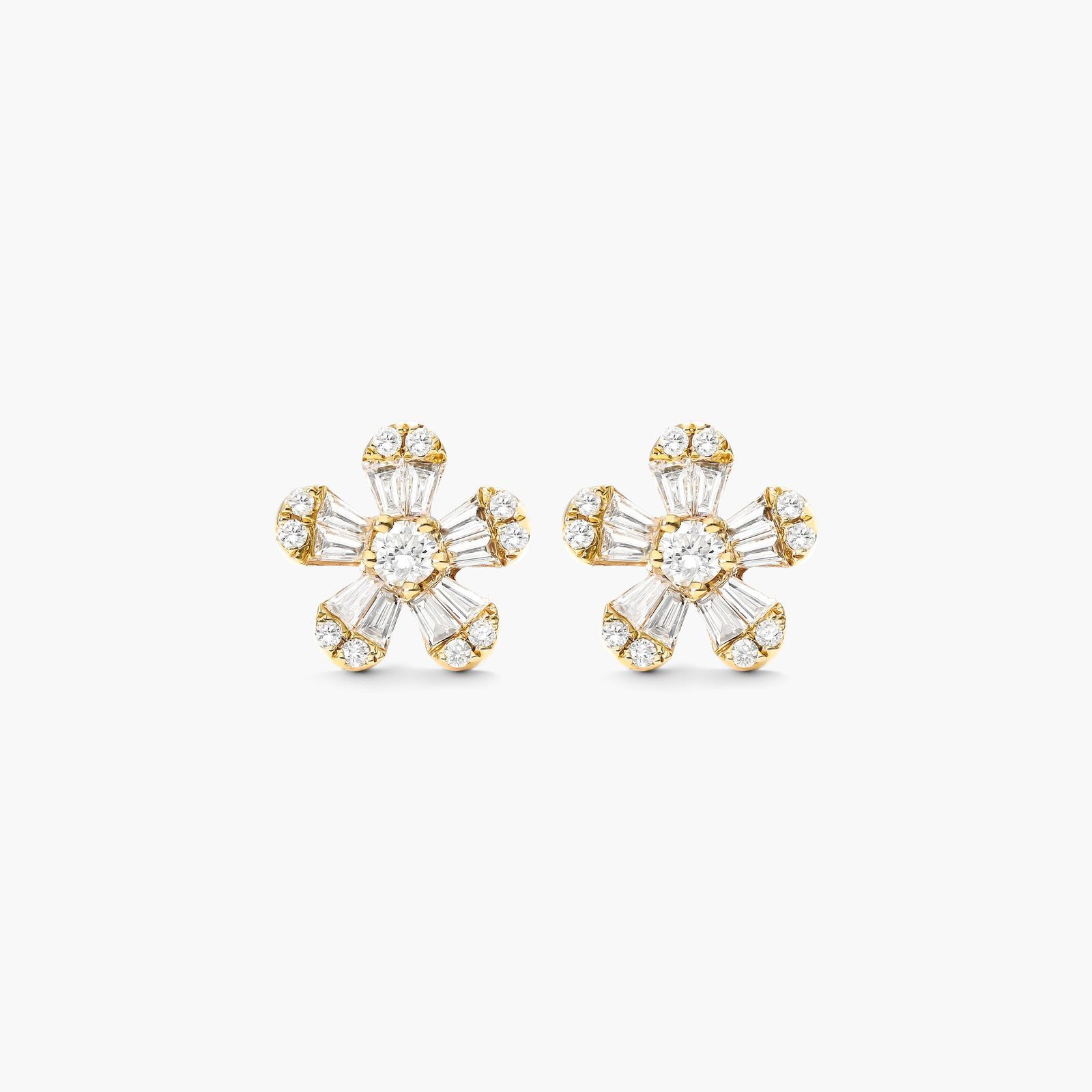 Flower Diamond Earrings With Baguette Cut And Round Diamonds In 14K Yellow Gold