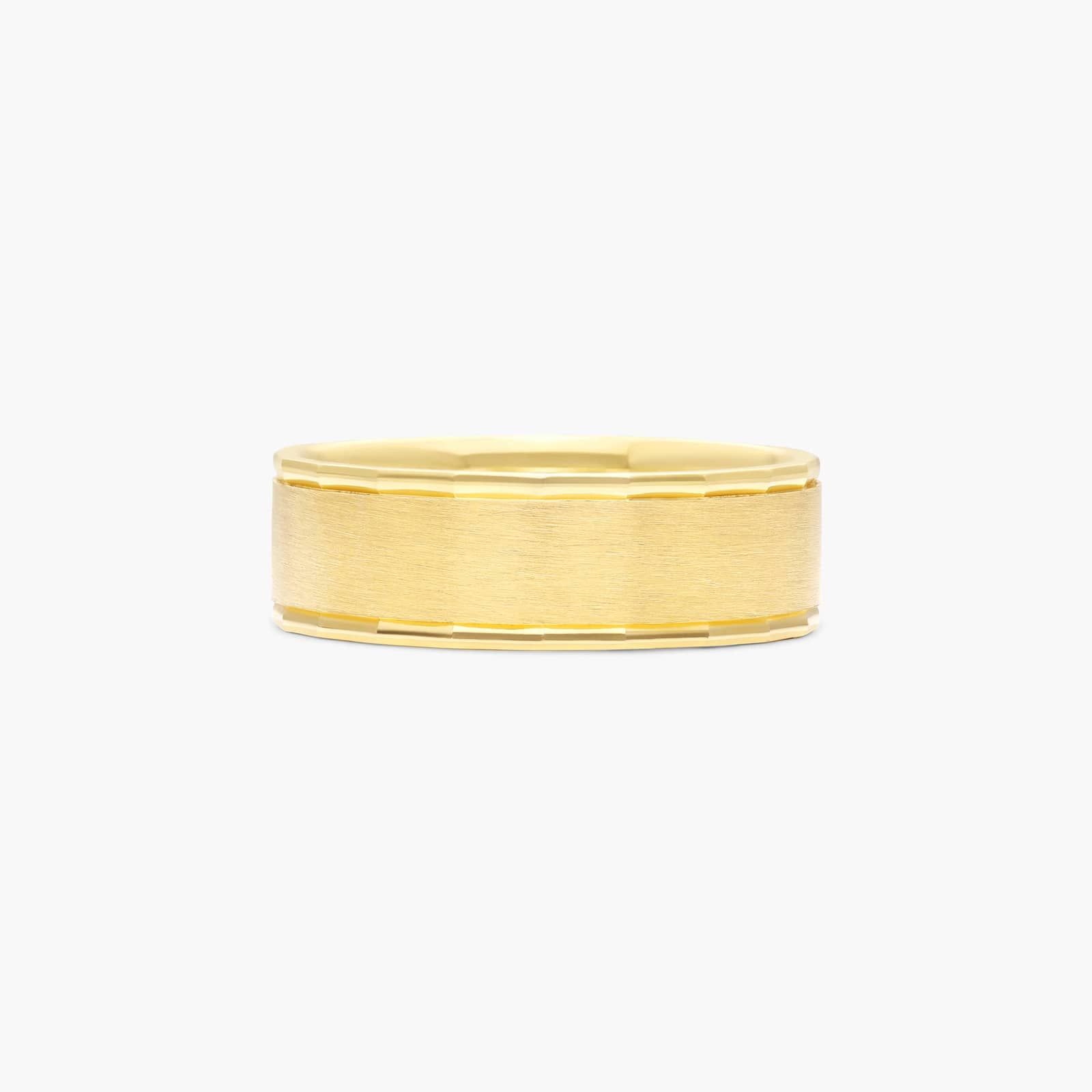 Faceted Men's Wedding Band With Satin Finish Center In 14K Yellow Gold (7.00mm)