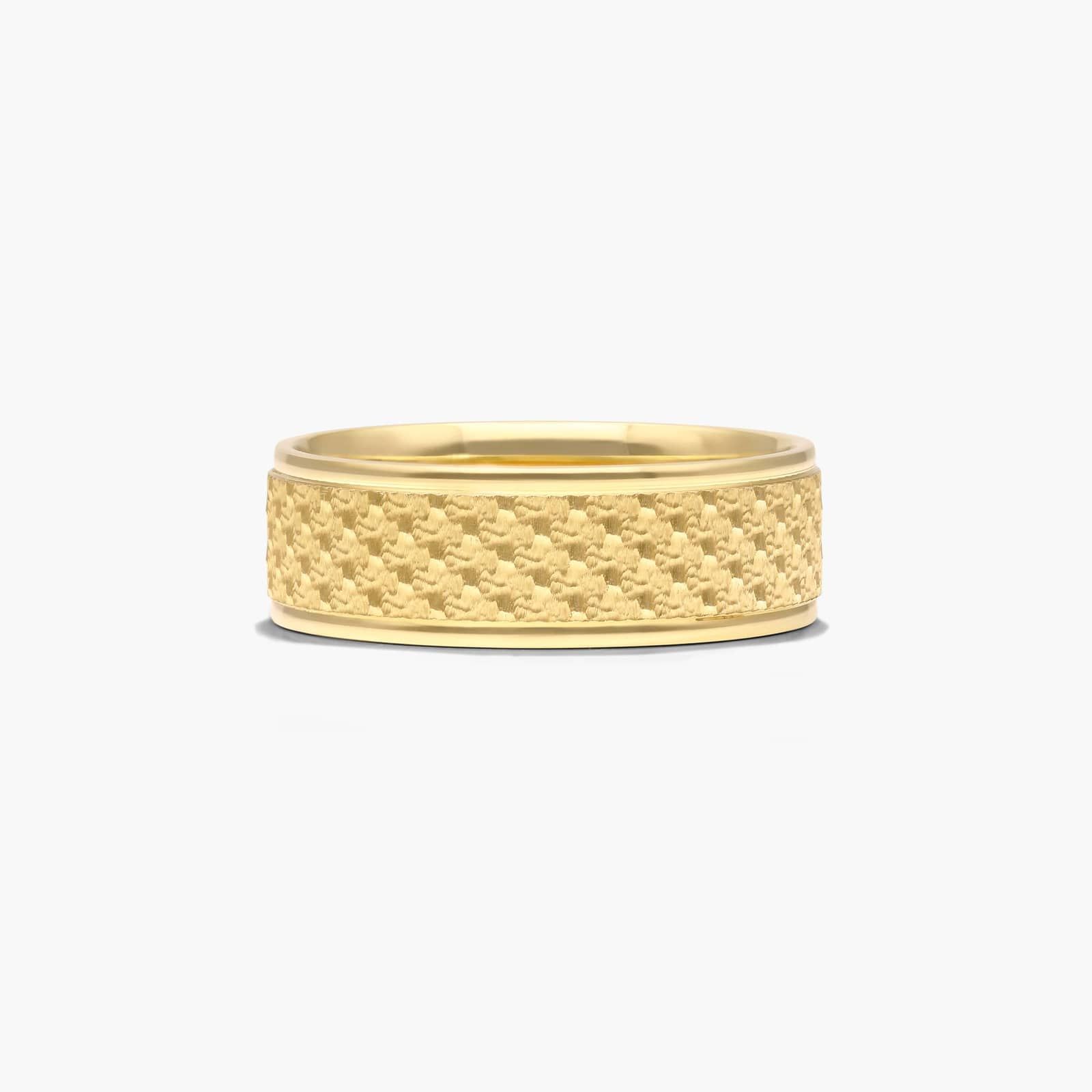 Diamond Pattern Design Men's Wedding Band In 18K Yellow Gold (7.00mm)