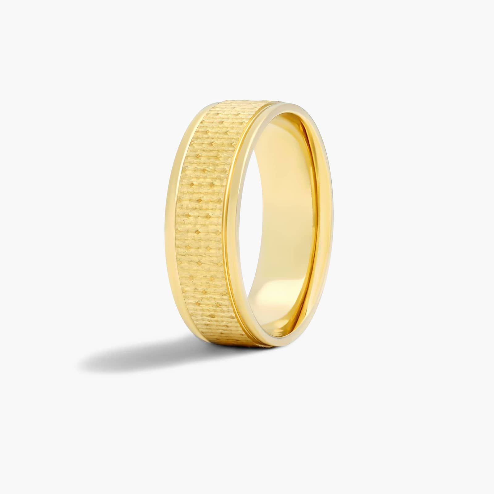 Diamond Pattern Design Men's Wedding Band In 18K Yellow Gold (7.00mm)