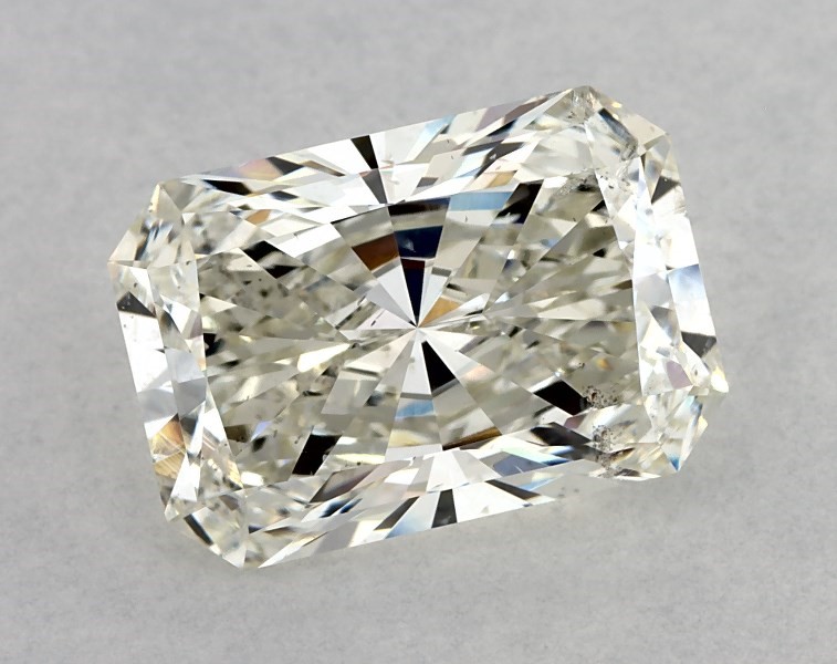 4.04 carat radiant diamond, I SI1