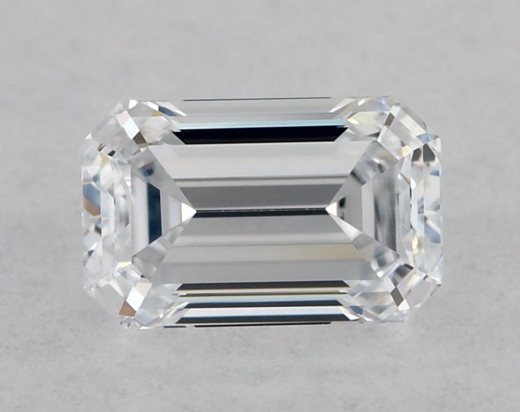 0.32 ct Emerald, E · VVS2 · Very Good