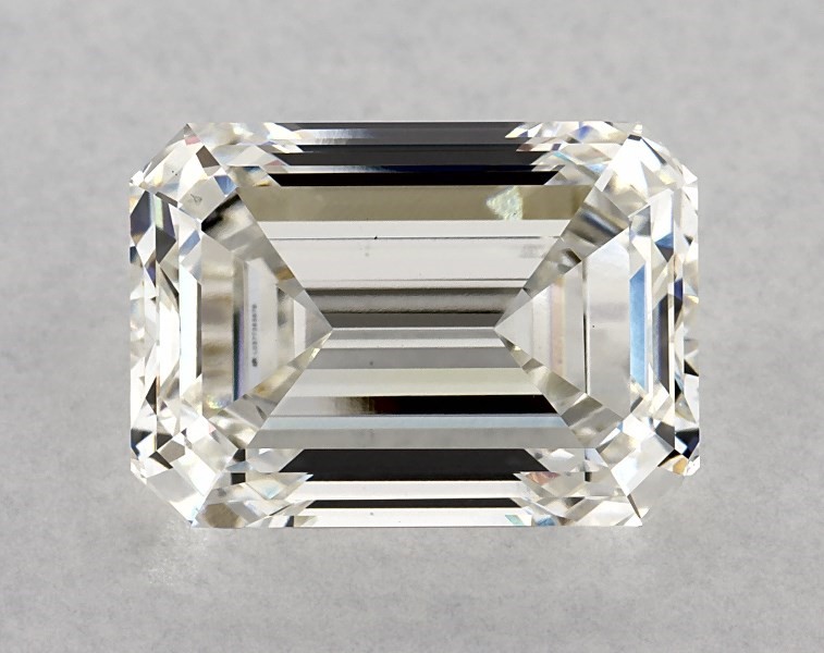 4.7 carat emerald diamond, H VS1